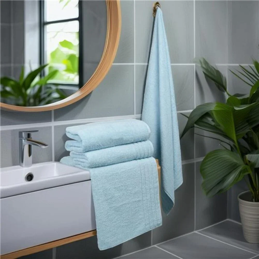 New Pack of 4 Extra Large Bath Towels 30 x 60 Inches, 100% Cotton,